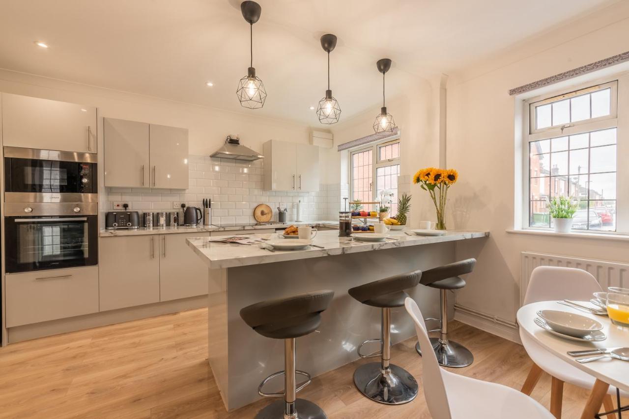 Luxury House With Garden And Parking Holiday home *
